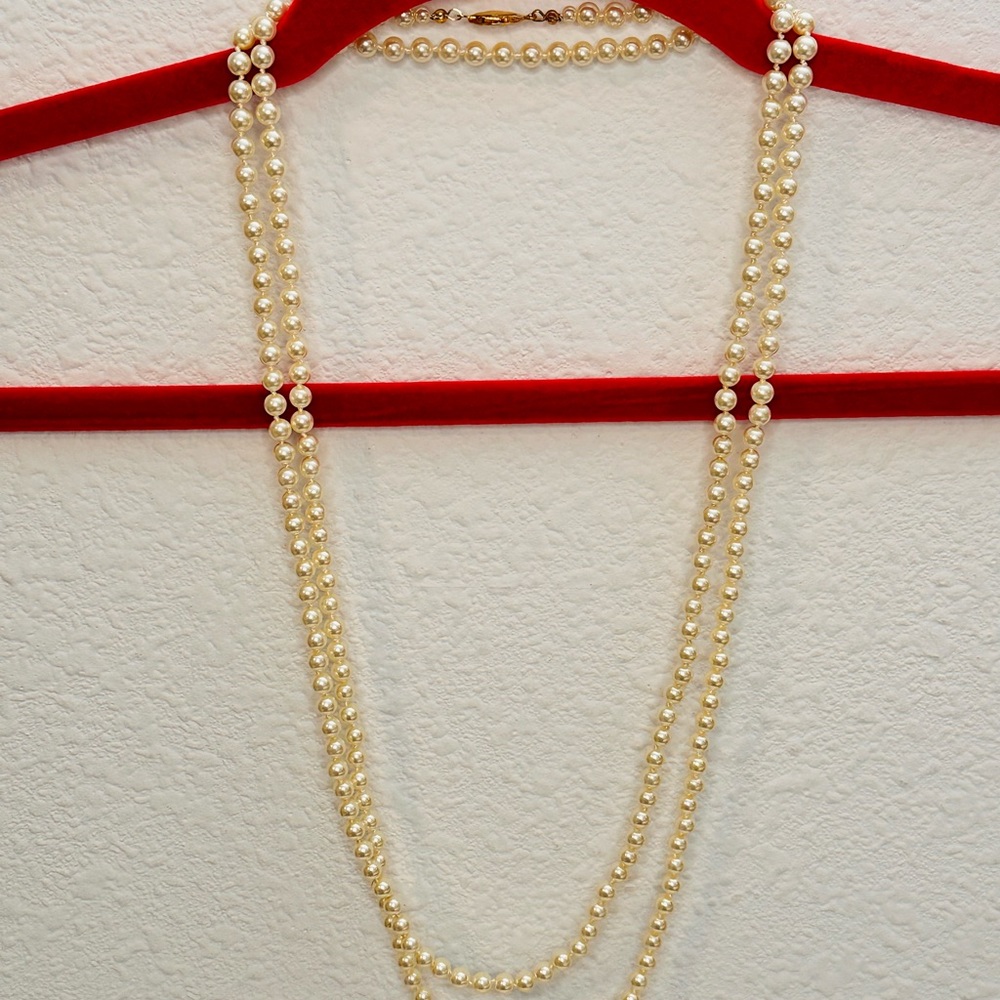 Vintage Ivory Color Glass Faux Pearl Knotted 30 inch Strand Necklace